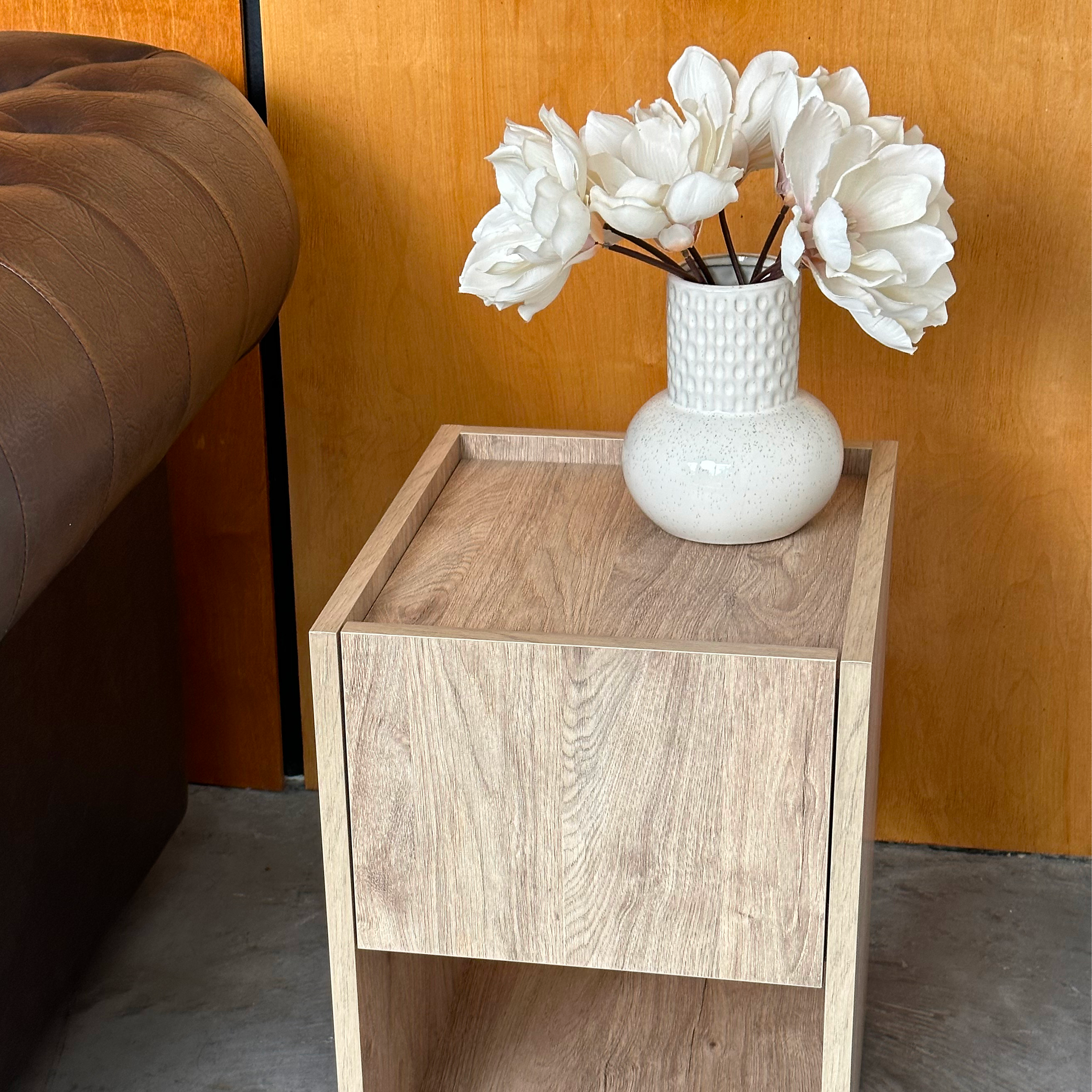 Table De Chevet Moderne Avec Rangement Caché Verrouillé B22