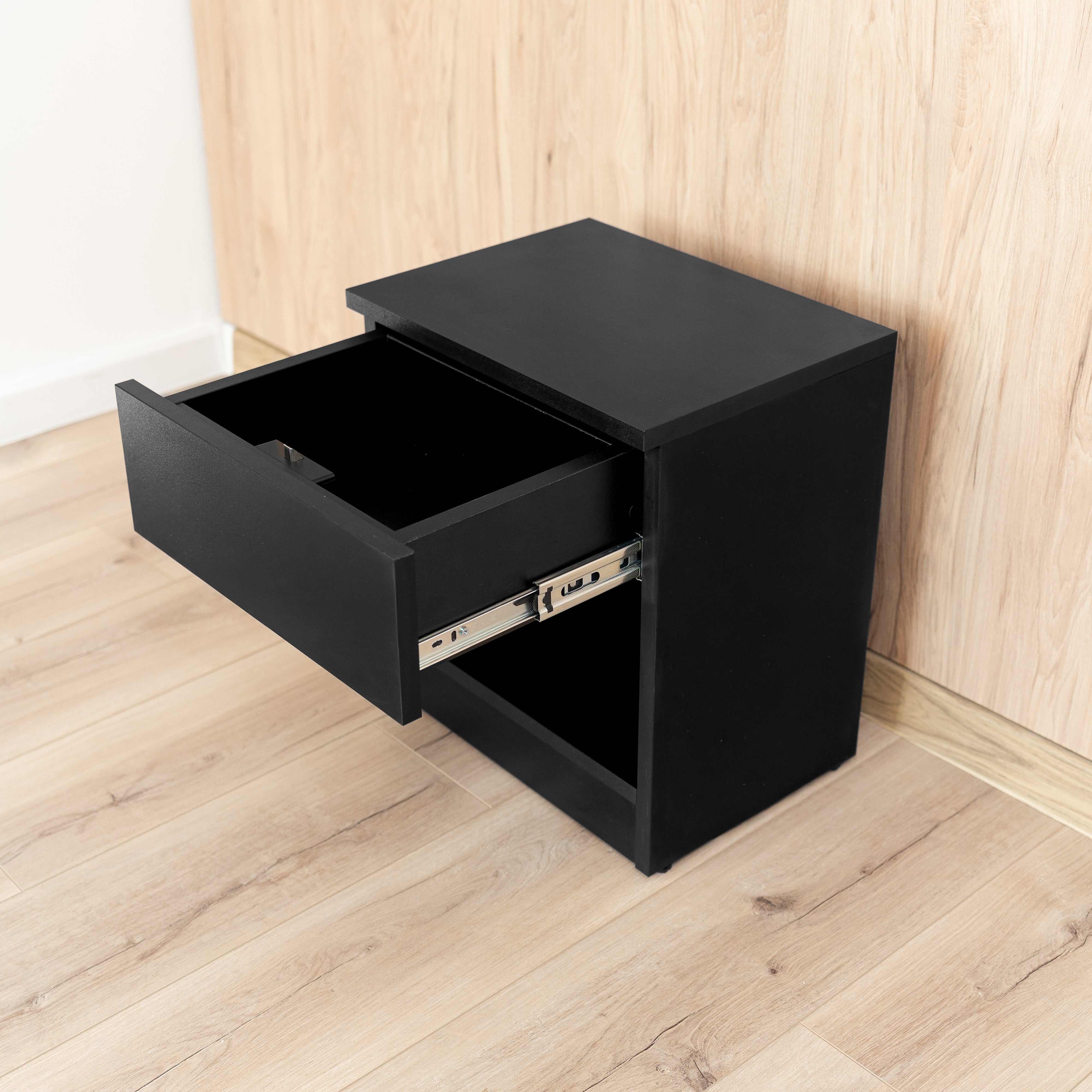 Comodino moderno con vano portaoggetti nascosto con serratura B32