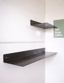 Minimalistisches schwebendes Wandregal aus Metall – pulverbeschichteter Stahl