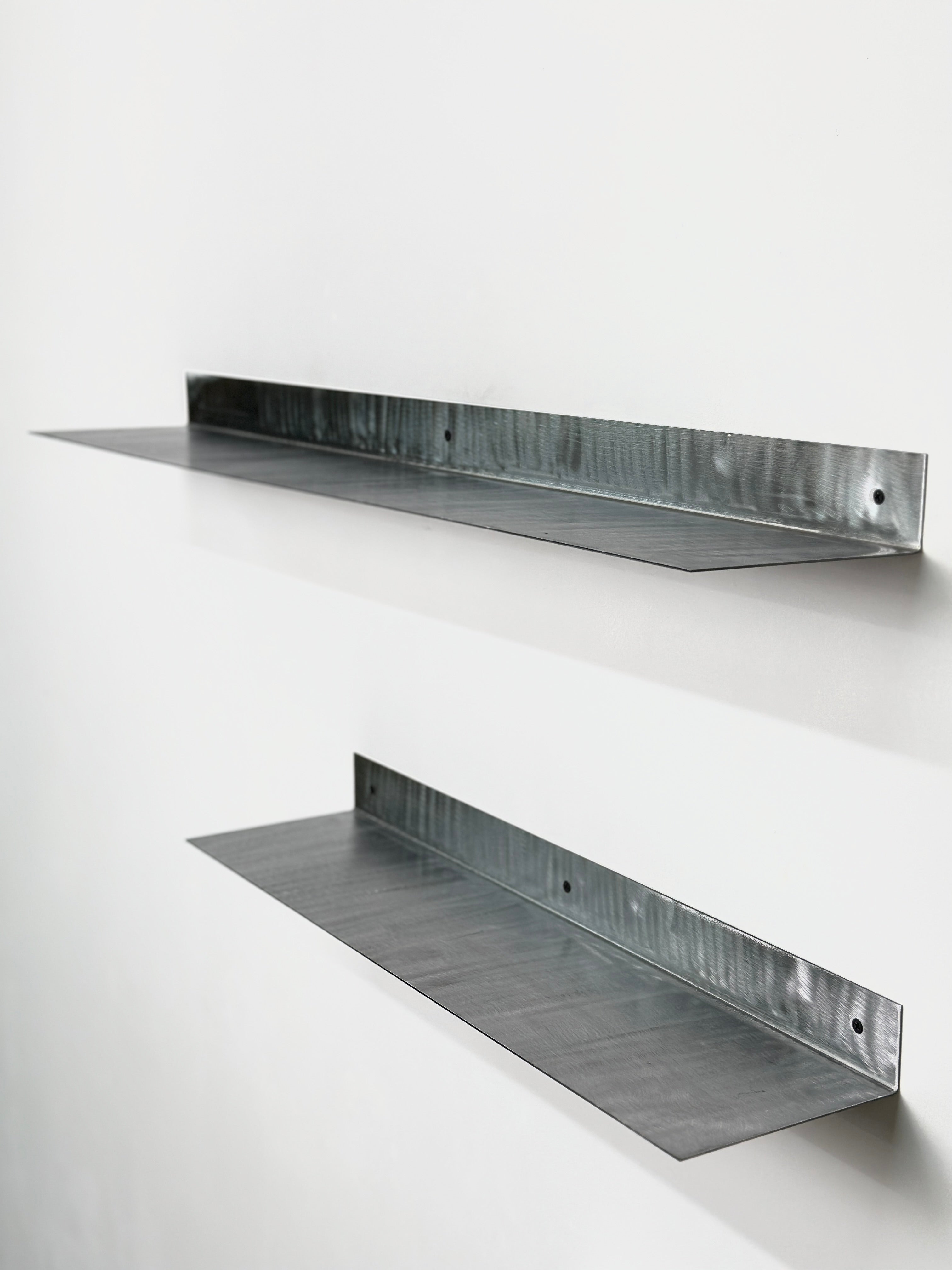 Minimalistisches schwebendes Wandregal aus Metall – pulverbeschichteter Stahl