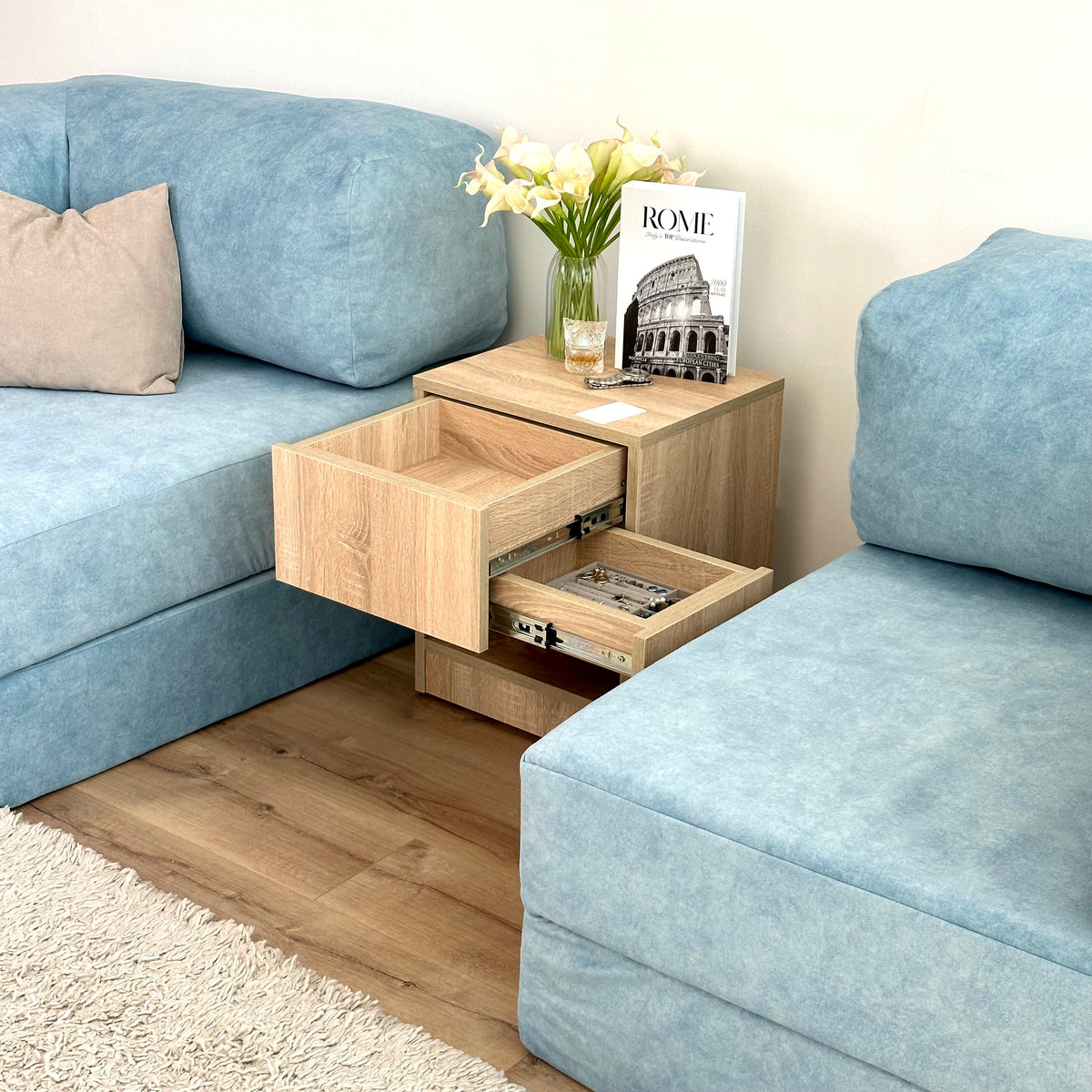 Comodino con due vani segreti – B28